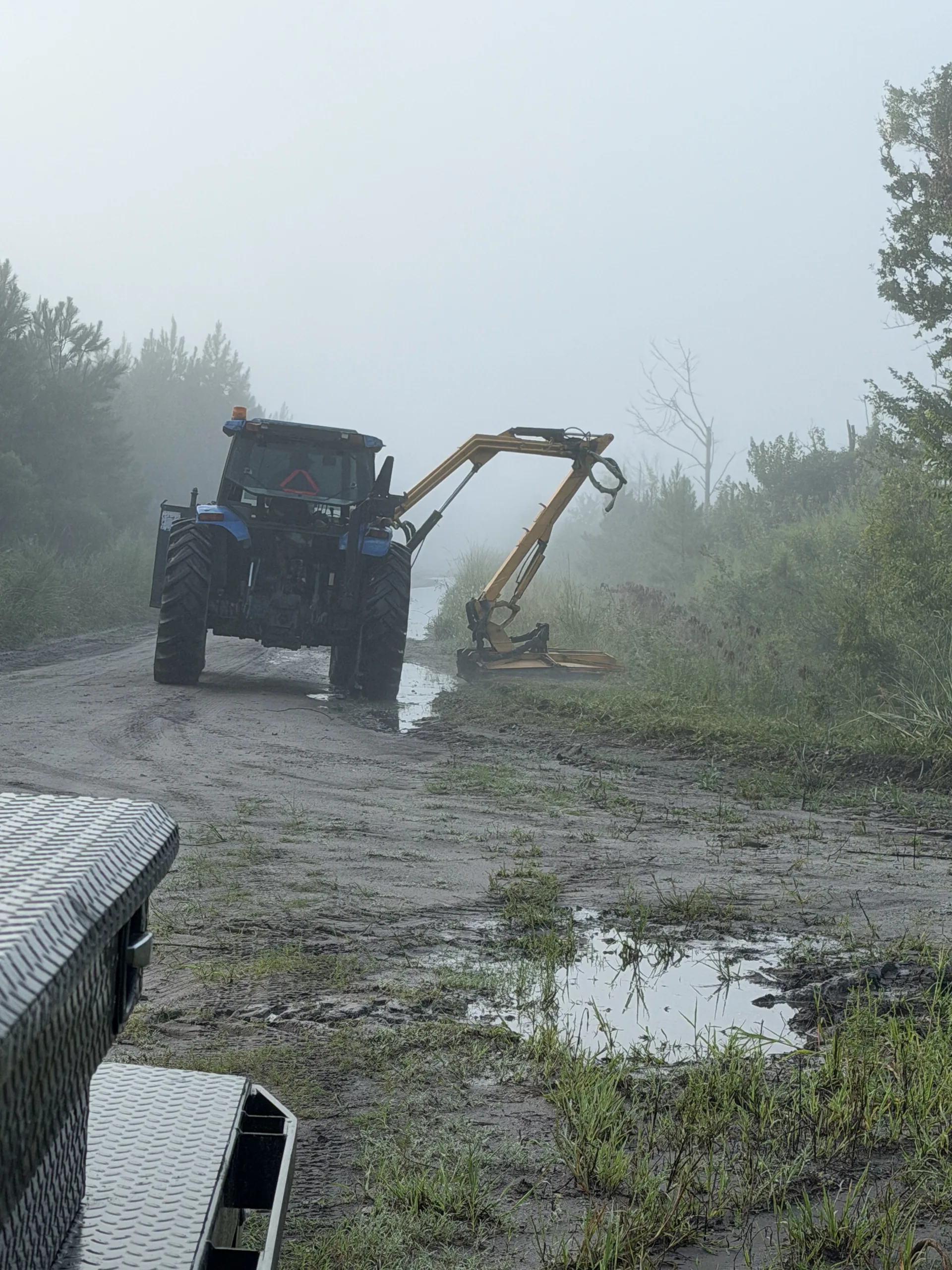 Tractor Boom Mower Roadside Brush Cutting Dirt Road